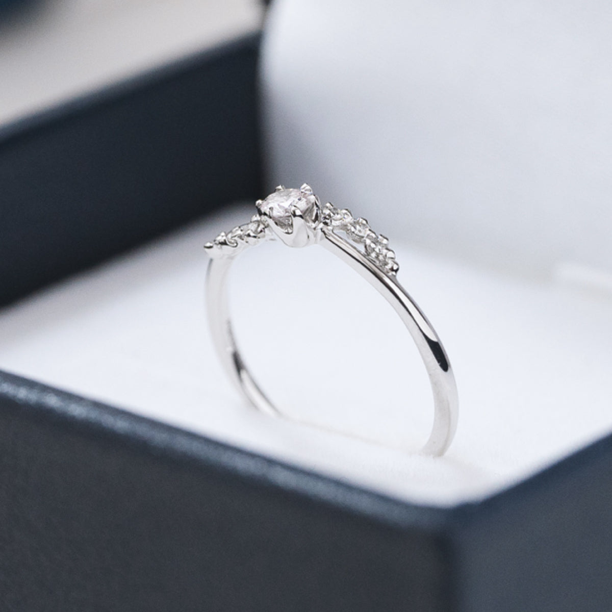 ダイヤモンドリング 0.14ct PT900 プラチナ ウェーブ WAVE