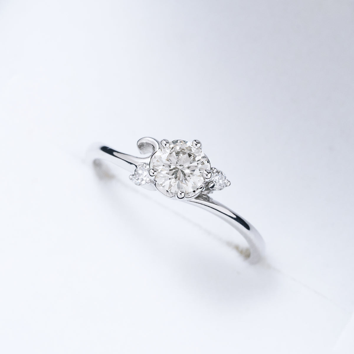 ダイヤモンドリング 0.3ct-up PT900 プラチナ R4535