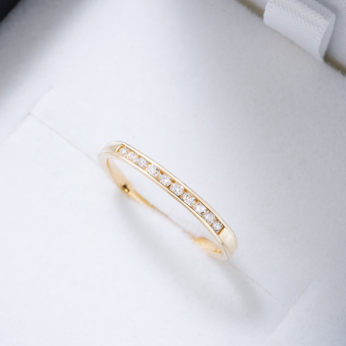 ハーフエタニティリング レール留 0.1ct K18YG イエローゴールド