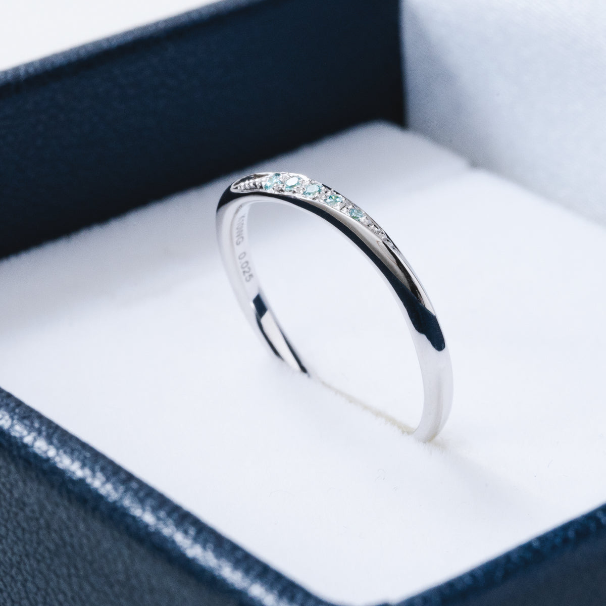 アイスブルーダイヤモンドリング 5石 0.025ct K10WG ホワイトゴールド