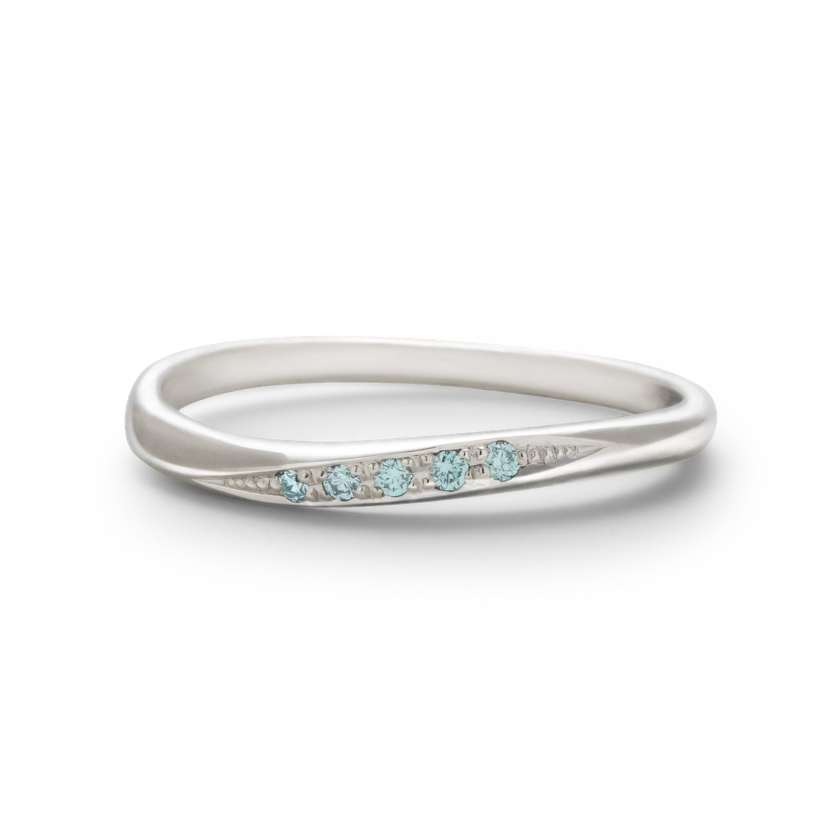 files/iceblue-dia-ring-5stones-0025ct-pt900-1.jpg