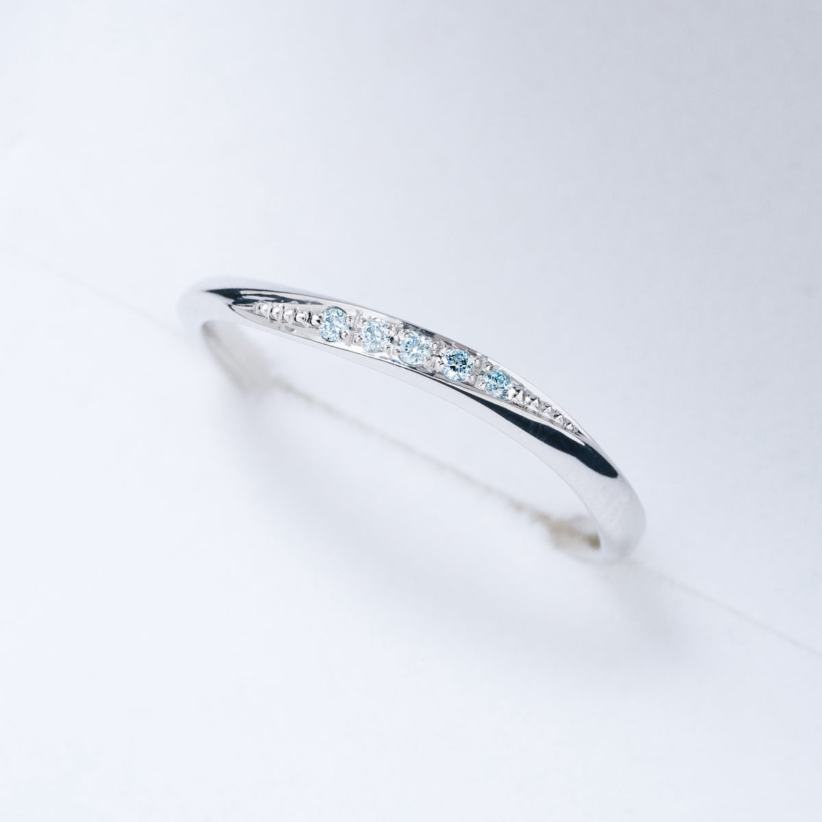 アイスブルーダイヤモンドリング 5石 0.025ct PT900 プラチナ