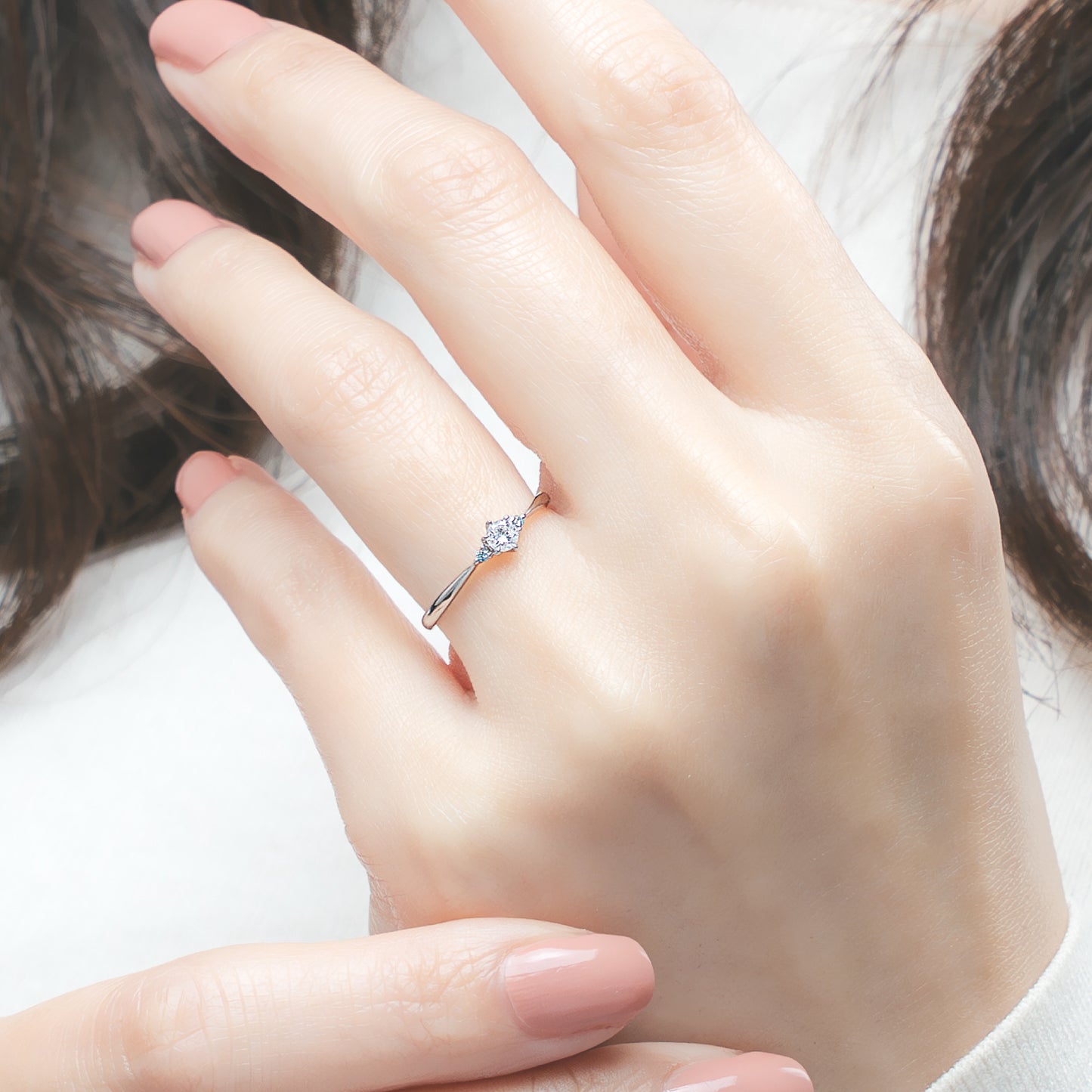 アイスブルーダイヤモンドリング 0.1ct-up PT900 6本爪留め アイスブルーダイヤ2石 細め
