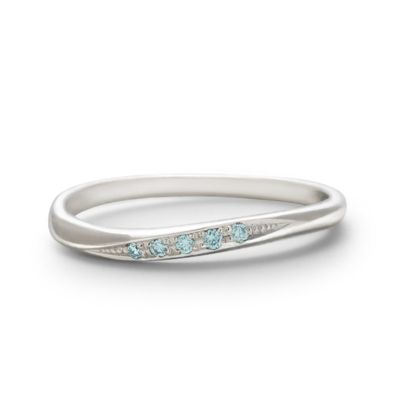 アイスブルーダイヤモンドリング 5石 0.025ct PT900 プラチナ